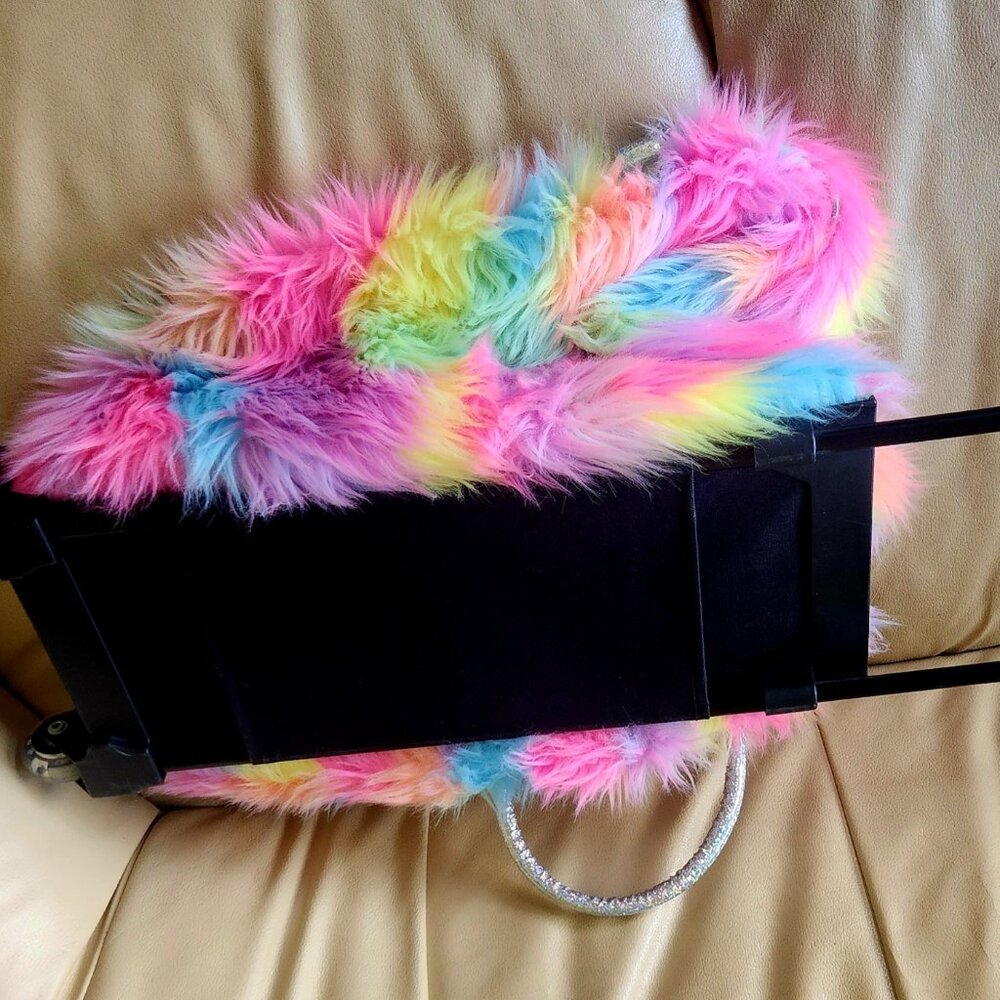 New Justice Girls Fuzzy-Rainbow Rolling Bag w/ Light Up Wheels girls love it